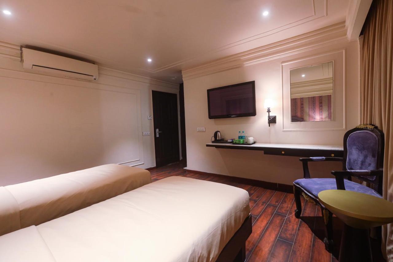The Saga Hotel Yeni Delhi Dış mekan fotoğraf