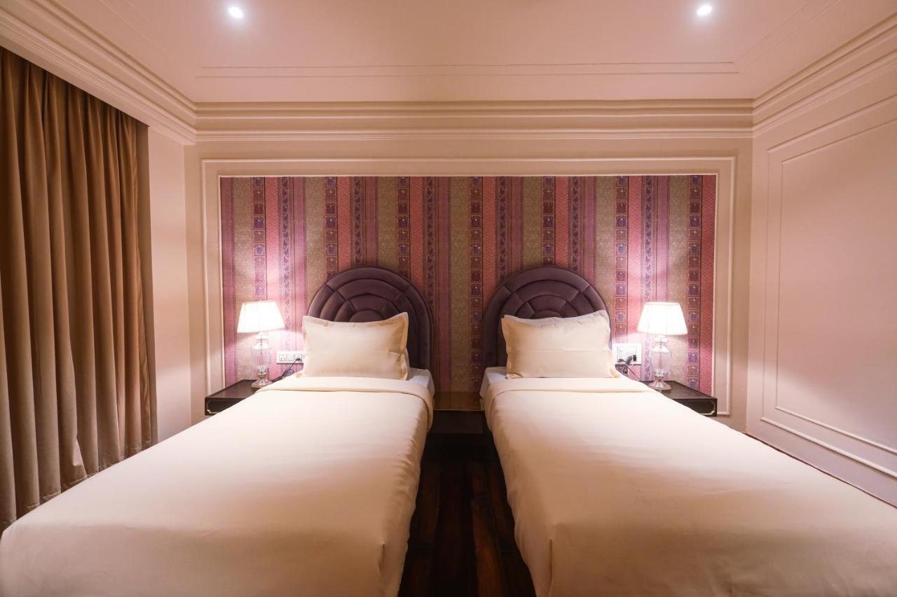 The Saga Hotel Yeni Delhi Dış mekan fotoğraf