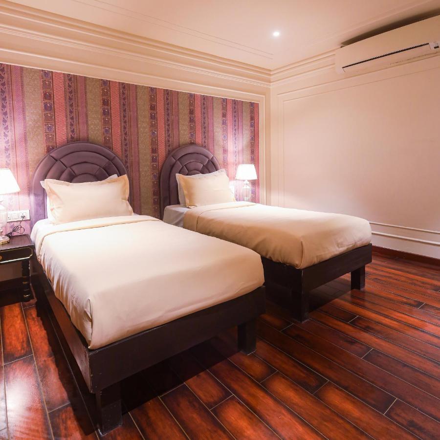 The Saga Hotel Yeni Delhi Dış mekan fotoğraf